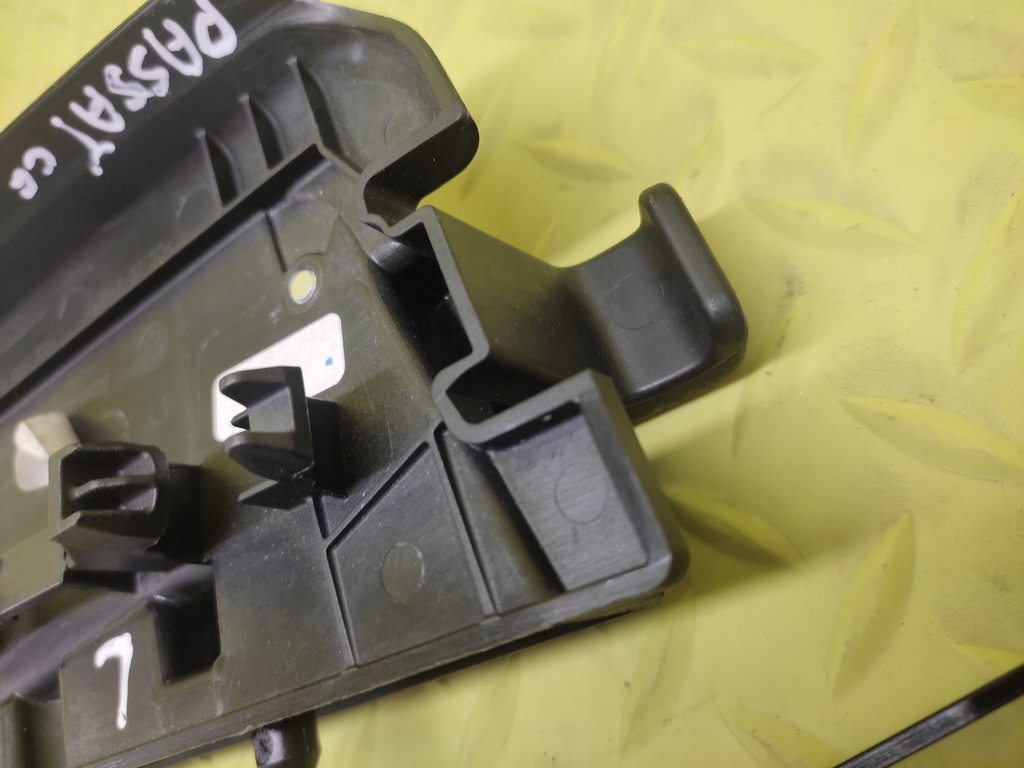 фото №7, Vw passat cc ручка тяга сиденье задняя 3c8885591