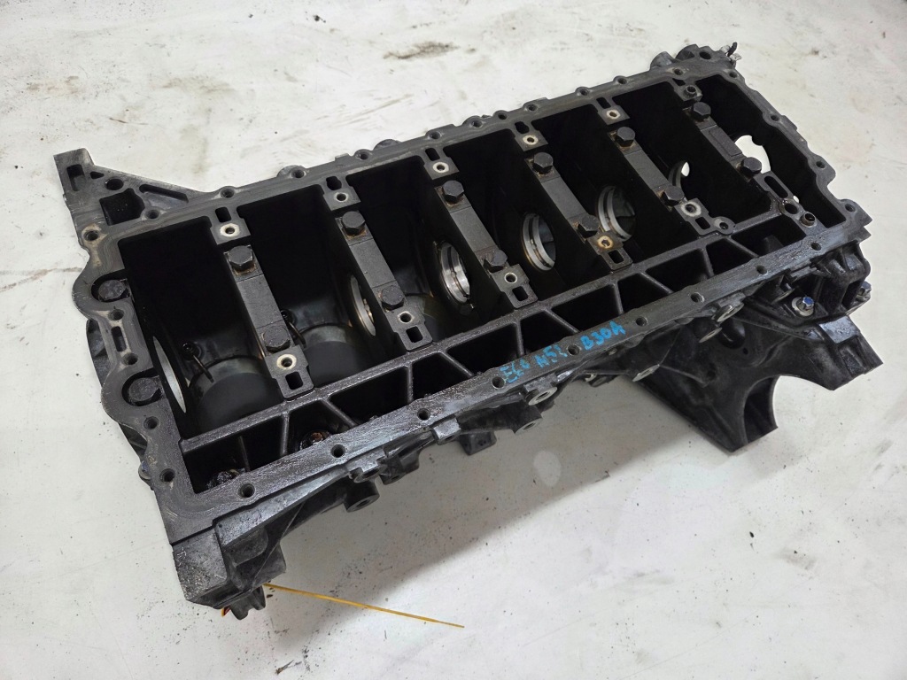 Блок двигуна bmw e60 e61 n52b30a оригінальний номер 7539322 Доставка