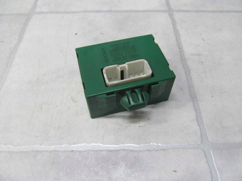Купить Toyota camry 01- 06 блок управления света 89741-02050