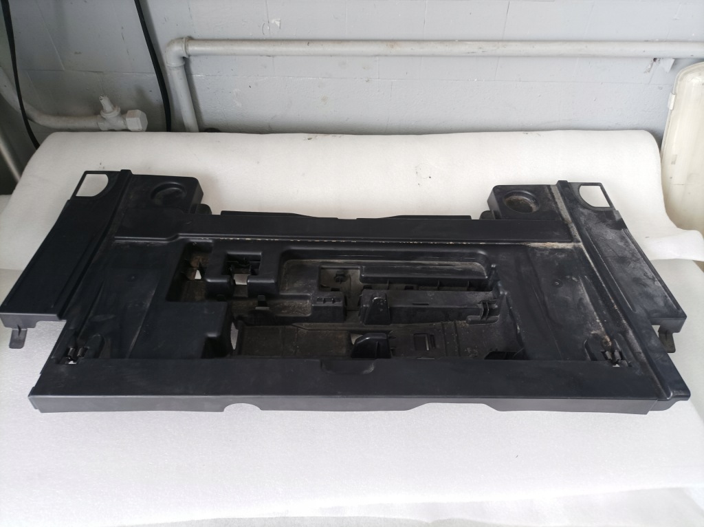 фото №1, Audi a4 b9 sedan бардачок 8w8863373b