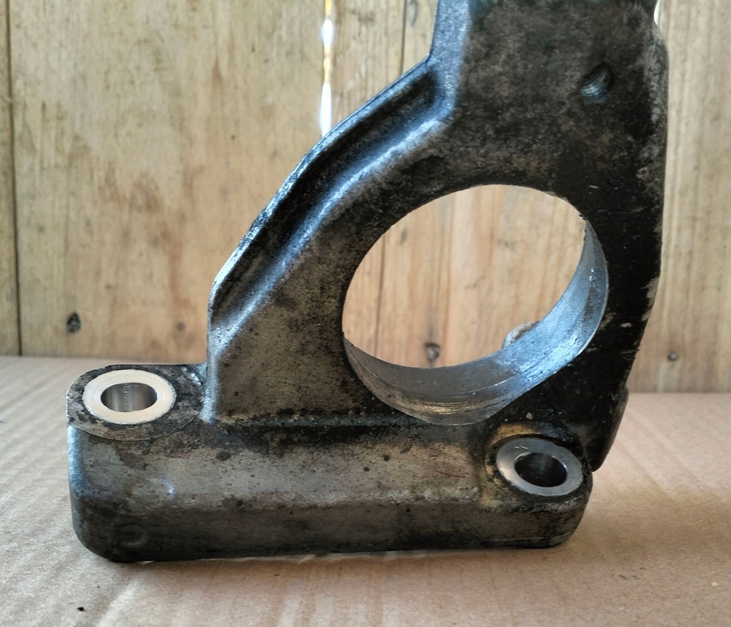 фото №8, Кронштейн кронштейн опора полуось citroen c5 iii x7 407 2.7 3.0 hdi 9651147980