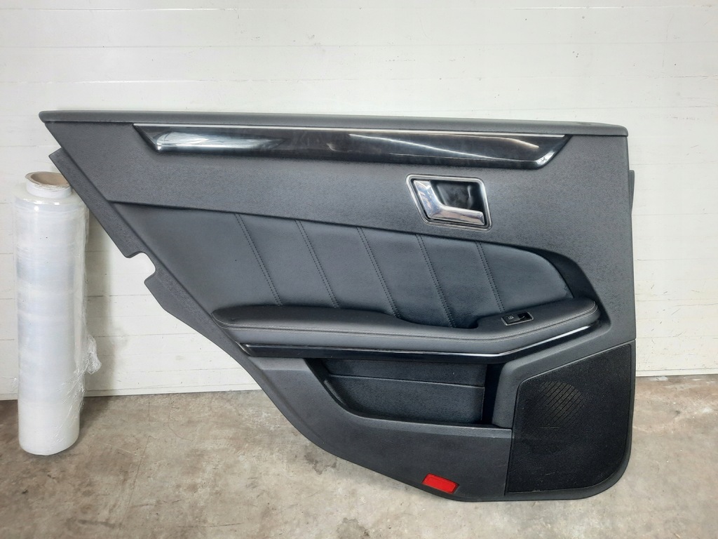 фото №1, Обивка обшивка дверь левый задняя mercedes w212