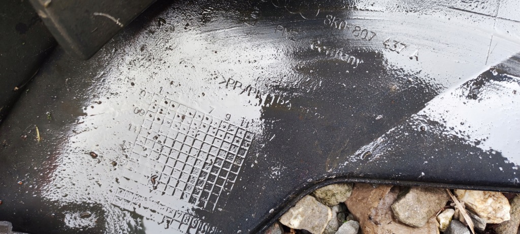 Бампер перед audi a4 8k0 07r- Оригинал