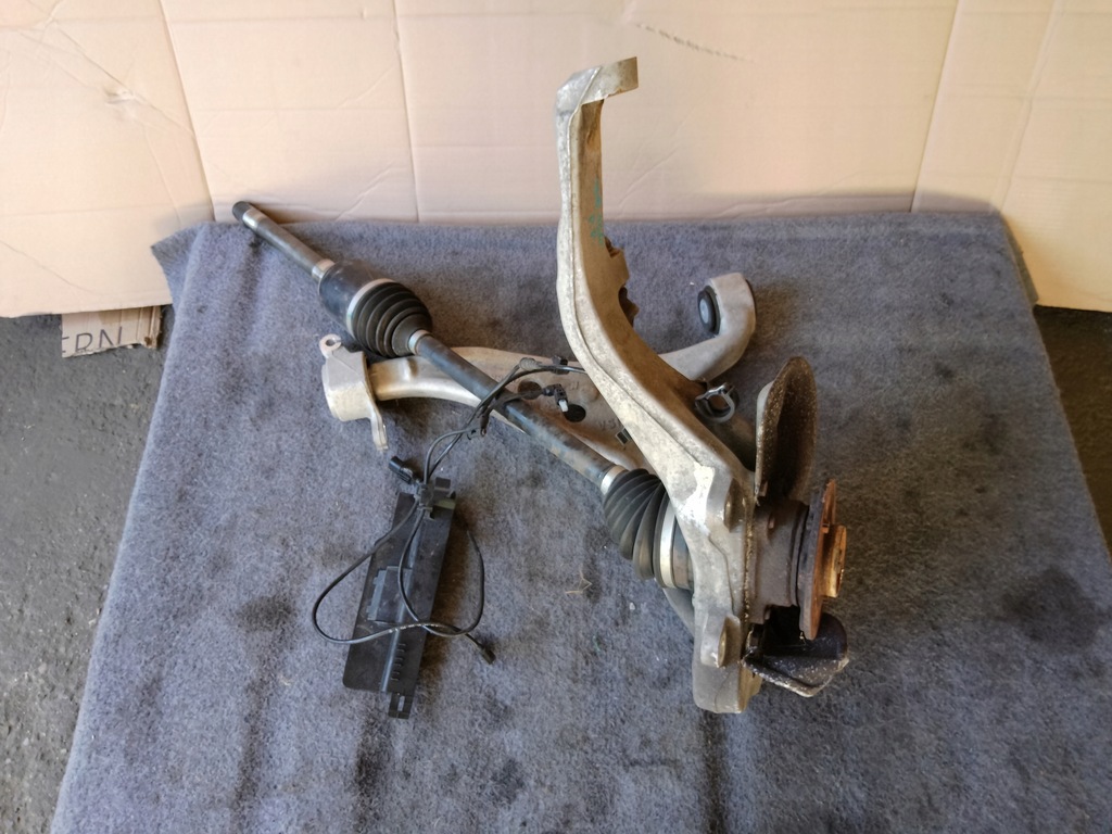 фото №1, Ступиця поворотний кулак перед права mercedes w166 gle gls