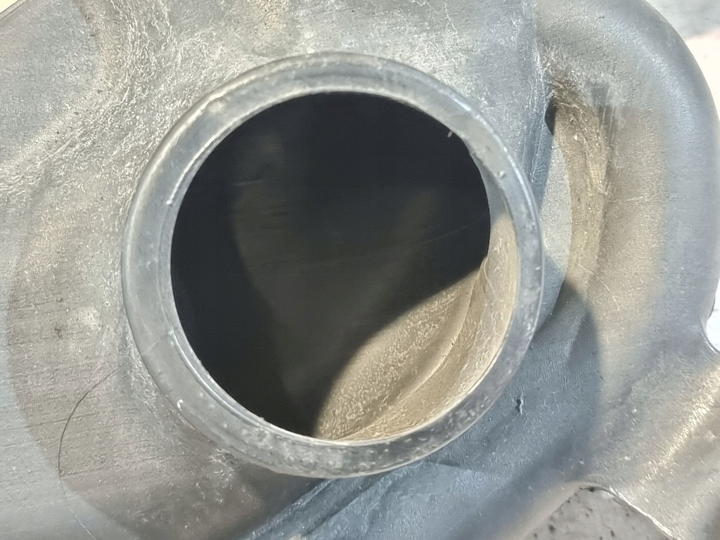 фото №8, Труба шланг воздуха впуска оригинальный номер gf491-02670 toyota prius ii 08r