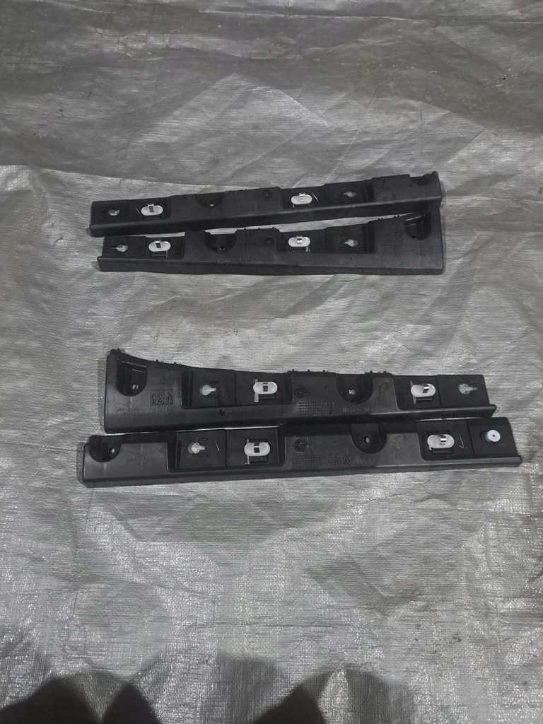 фото №1, Renault zoe ii кронштейн накладки порога