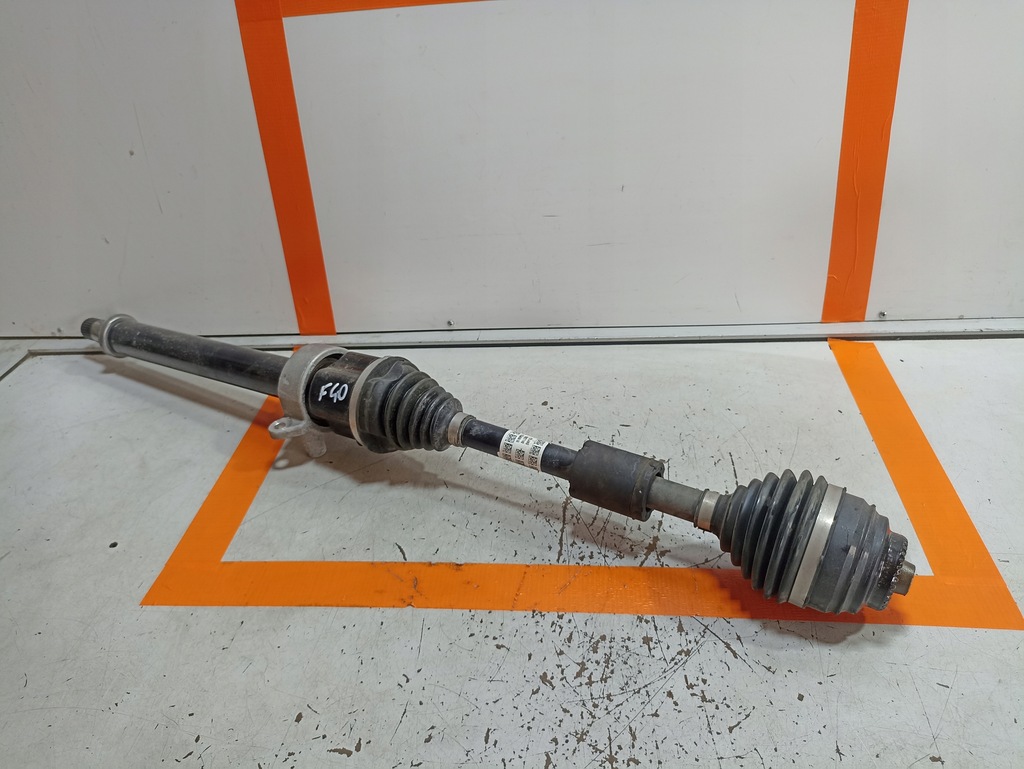 фото №1, Bmw 1 f40 приводной вал правая передняя 5a2e044 1.5 i