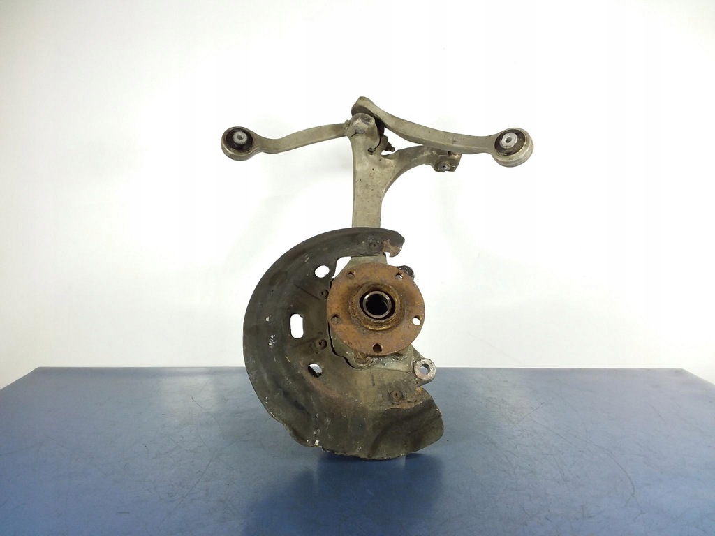 фото №1, Audi a8 d3 поворотний кулак ліва важіль