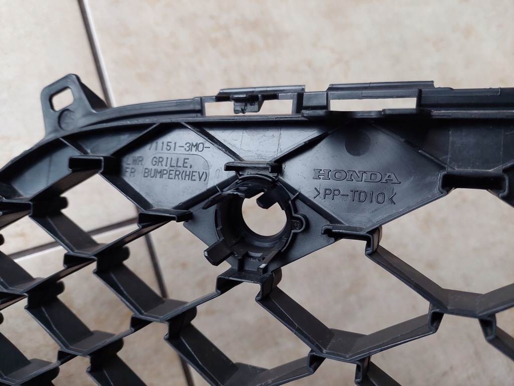 фото №12, Решётка бампера - средняя - honda hr-v iii - 2021