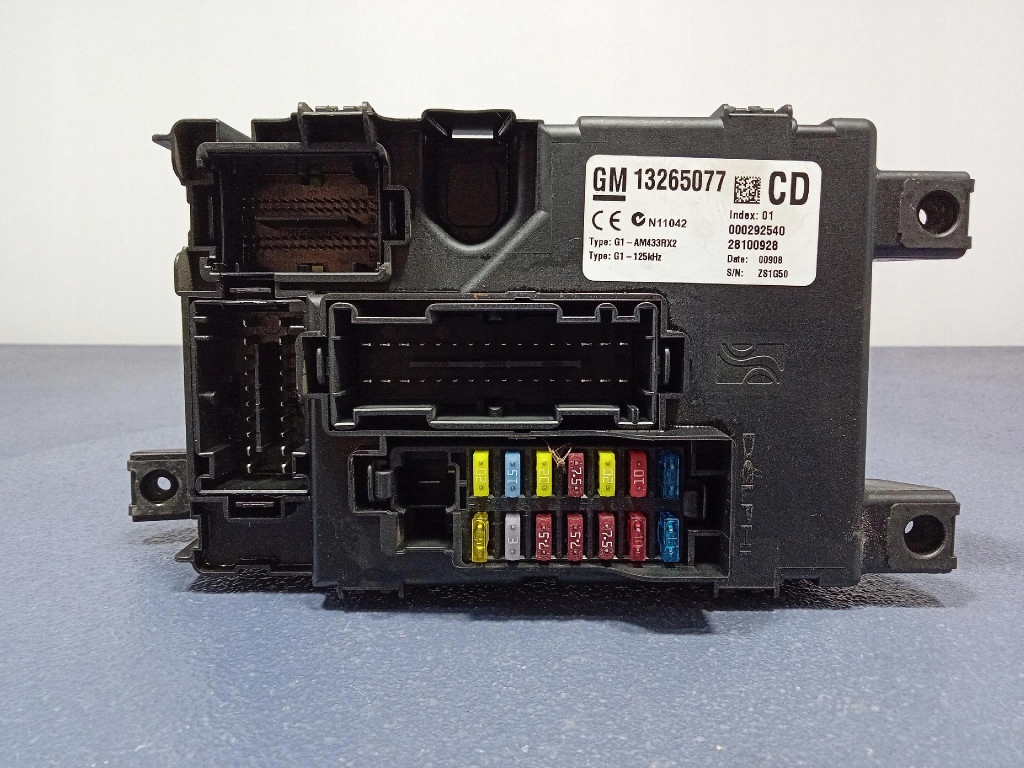фото №1, Opel corsa d коробка предохранителей 13265077