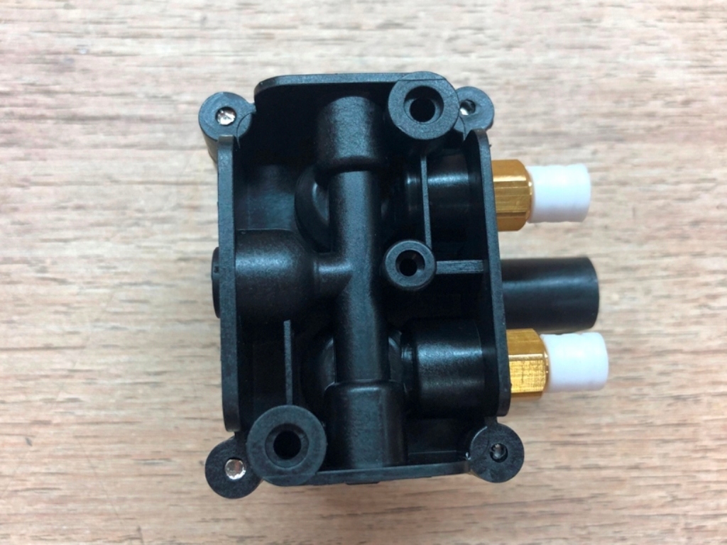 фото №7, Блок клапан молдинг airmatic do bmw 7 f01 f02 f04 5 f07 gt f11 37206789450