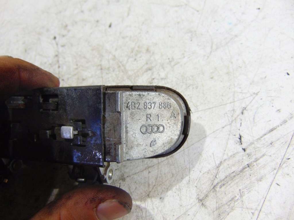 фото №3, Ручка дверь правый задняя audi a6 c5 4b2837886