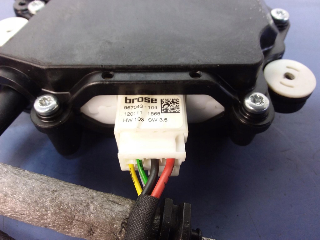 фото №4, Bmw 7 f01 замок доводчик крышки задняя