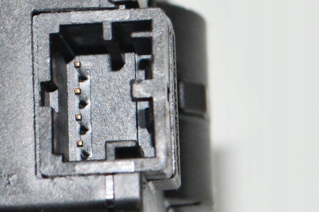 фото №6, Двигатель крышки клапана управляющего обогрев jaguar f-pace x761 mf113930-173