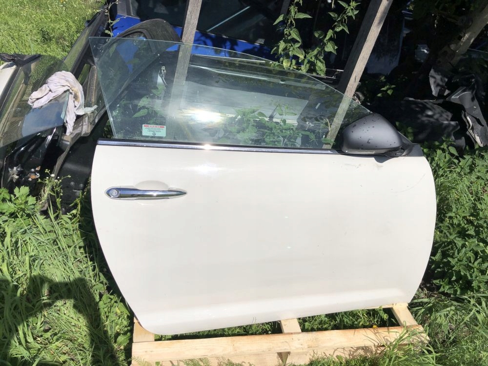 фото №1, Alfa romeo mito скло права перед 3d