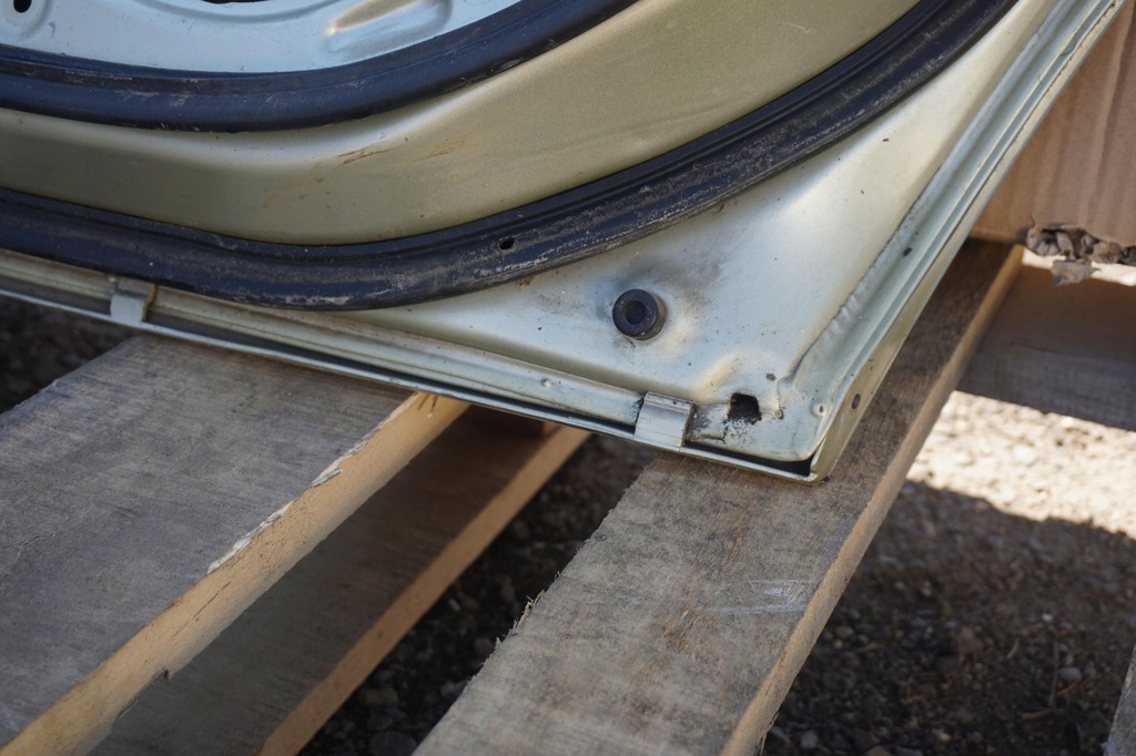 фото №11, Subaru forester ii дверь правое задние 93h молдинг 2002-2005rok золотой