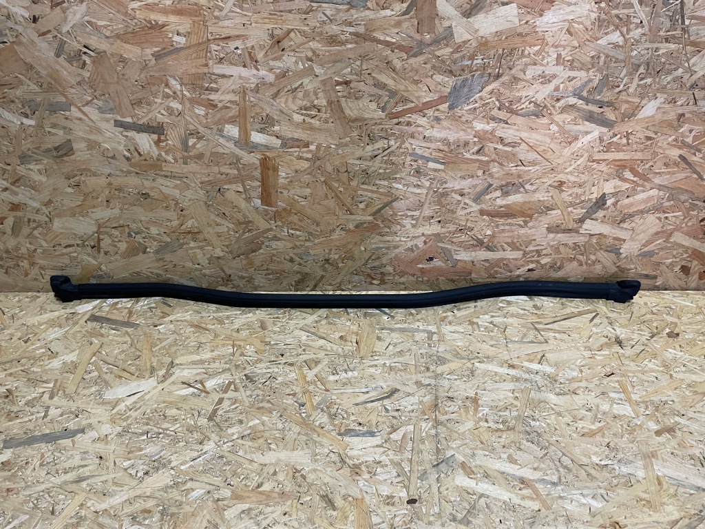 фото №1, Прокладка жабо отсек двигателя dacia sandero i 1