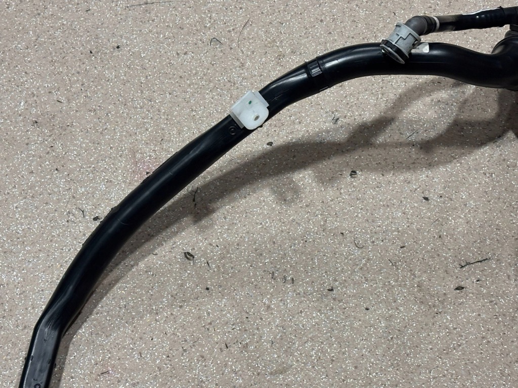 Заливная горловина топлива bmw m5 f90 8092327 Доставка