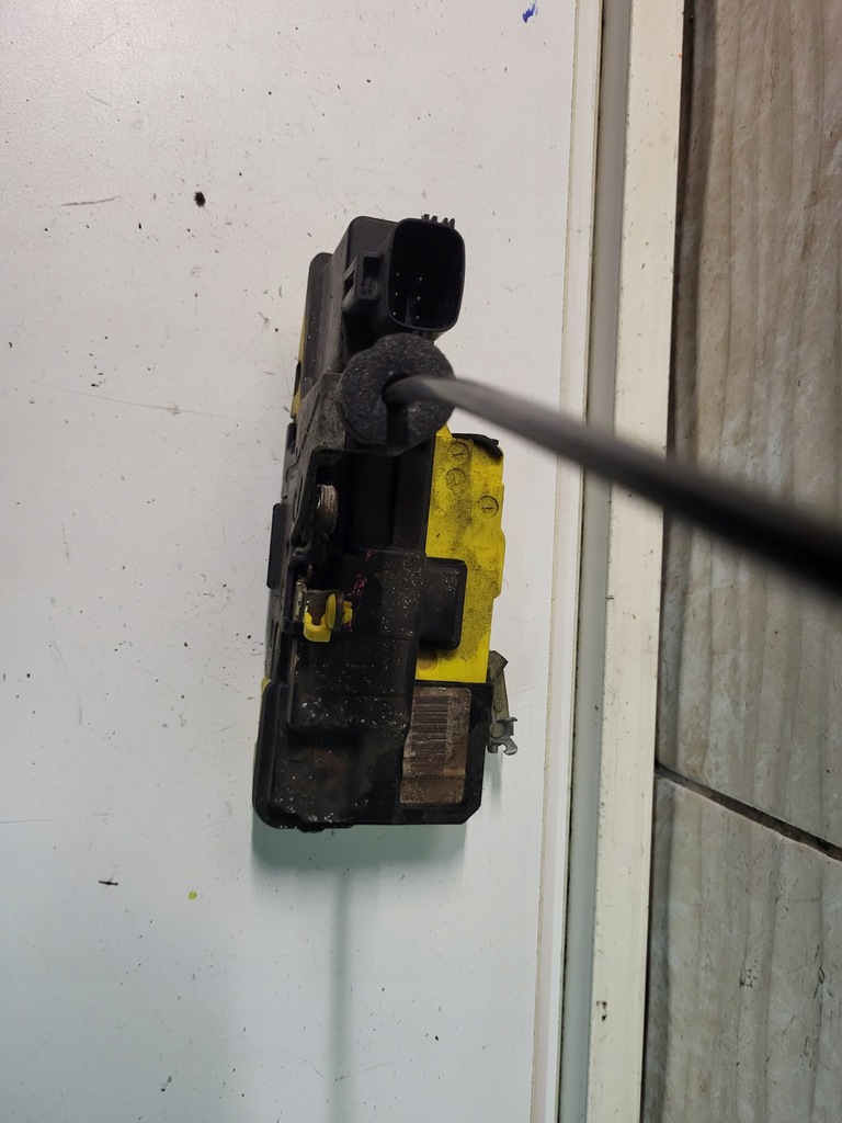 фото №4, Замок двері правий задня volvo s80 i