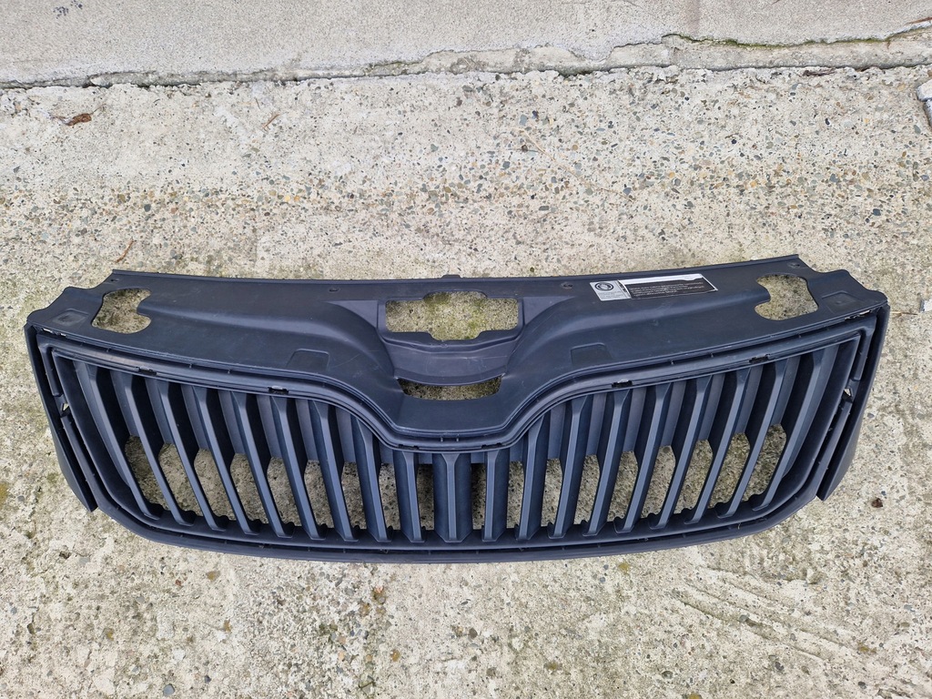 фото №1, Skoda оригінальний номер 5ja853668 решітка радіатора