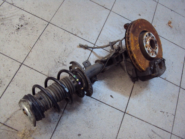 фото №1, Mcperson поворотный кулак левая peugeot 3008 ii 5008 ii