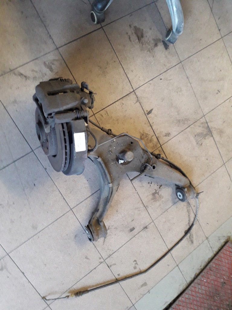 фото №1, Vw transporter t5 t6 рычаг правый задняя ступица суппорт