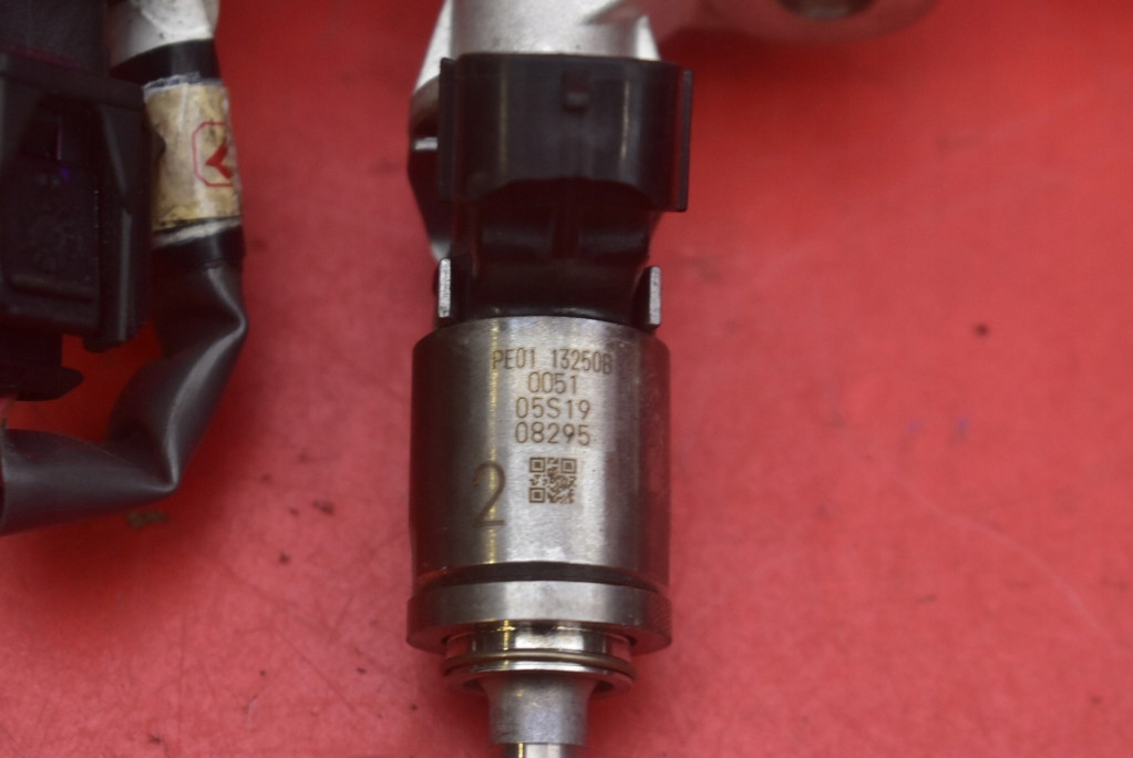 фото №14, Молдинг впрыскная форсунки pe0113250b mazda mx5 mx-5 iv nd 2.0 skyactiv 160km