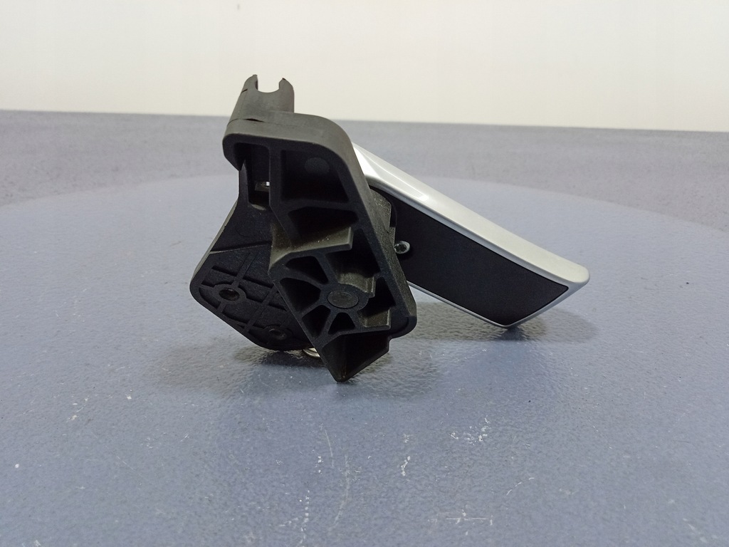 фото №5, Bentley continental gt i 03- ручка відкривання капот 3w0823533a