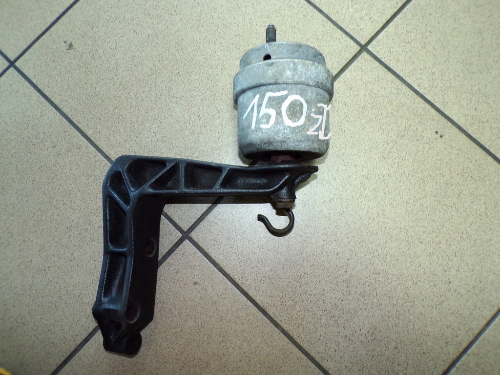 фото №1, Vw t4 transporter 1.9 td кронштейн подушка двигуна