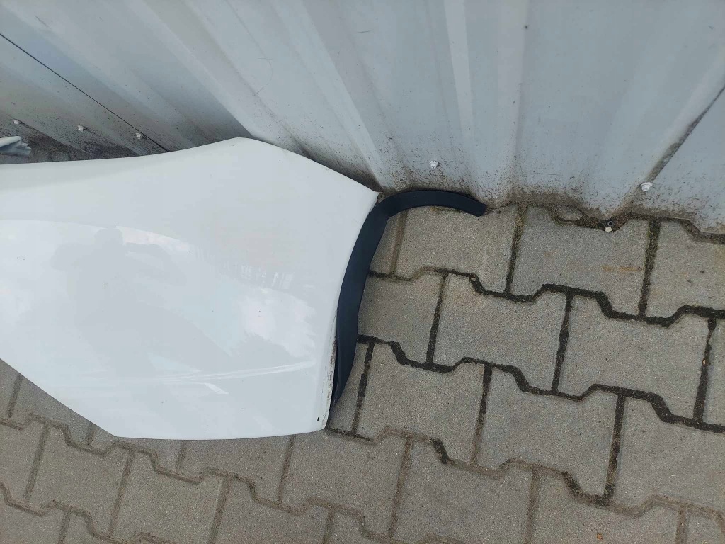 фото №6, Tesla roadster бампер перед передний