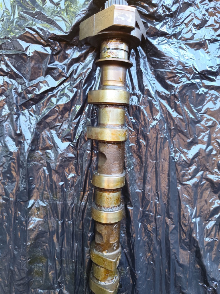 Вал впускной  bmw e46 e39 e60 m54b25 1749969 Оригинал