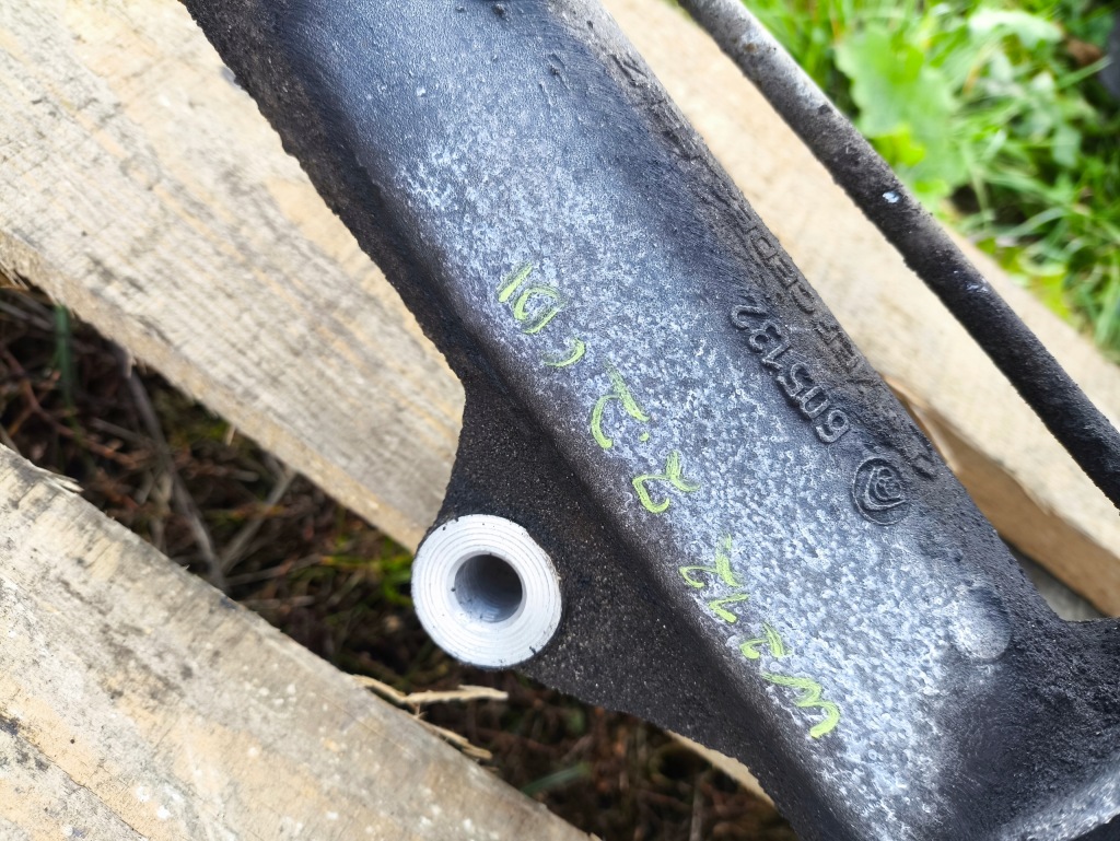 Mercedes w212 трансмісія кермова рейка рульова mercedes 2124603700 ? Доставка