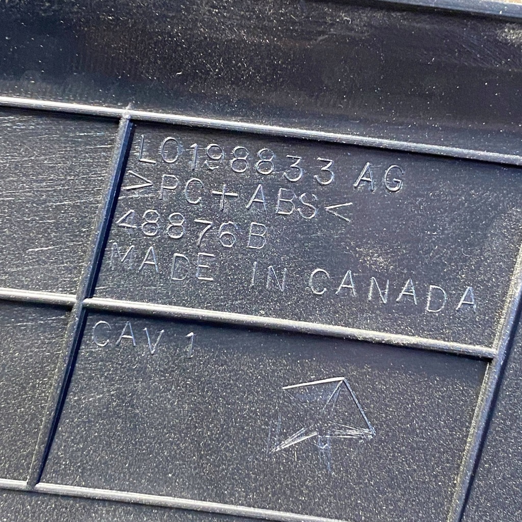 фото №12, Dodge charger 2017 форсунки / решётки обдув панели приборной панели