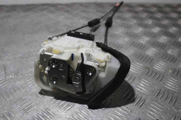 фото №1, Замок правый задняя дверь subaru forester iii