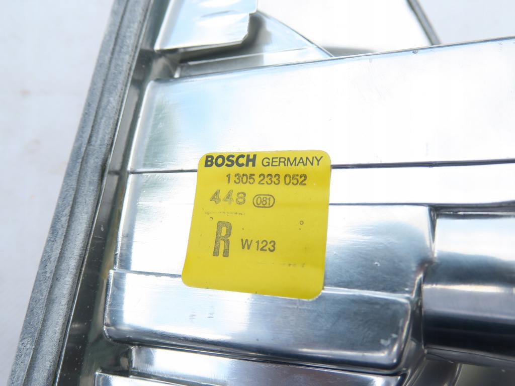 Новий поворотник r bosch європа mercedes w123 Оригінал