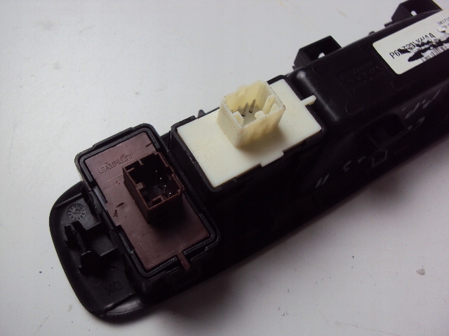 фото №5, Панель скло правий перед jeep compass ii 2016-