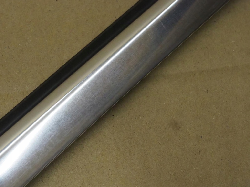 фото №9, Mercedes w246 молдинг ущільнювач скло правий перед 2467250282