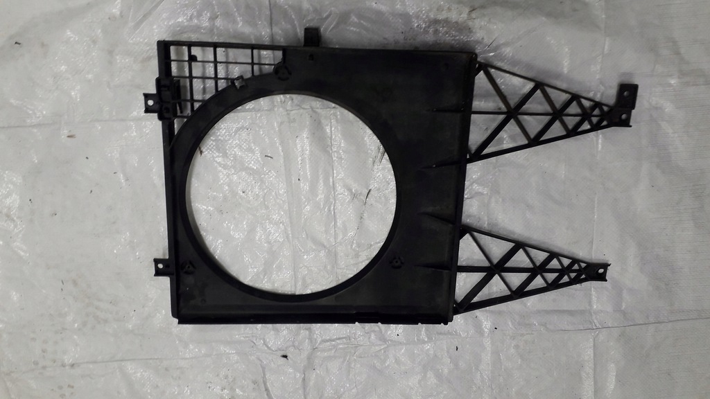 фото №6, Корпус вентилятора 1j0121207d vw golf iv octavia