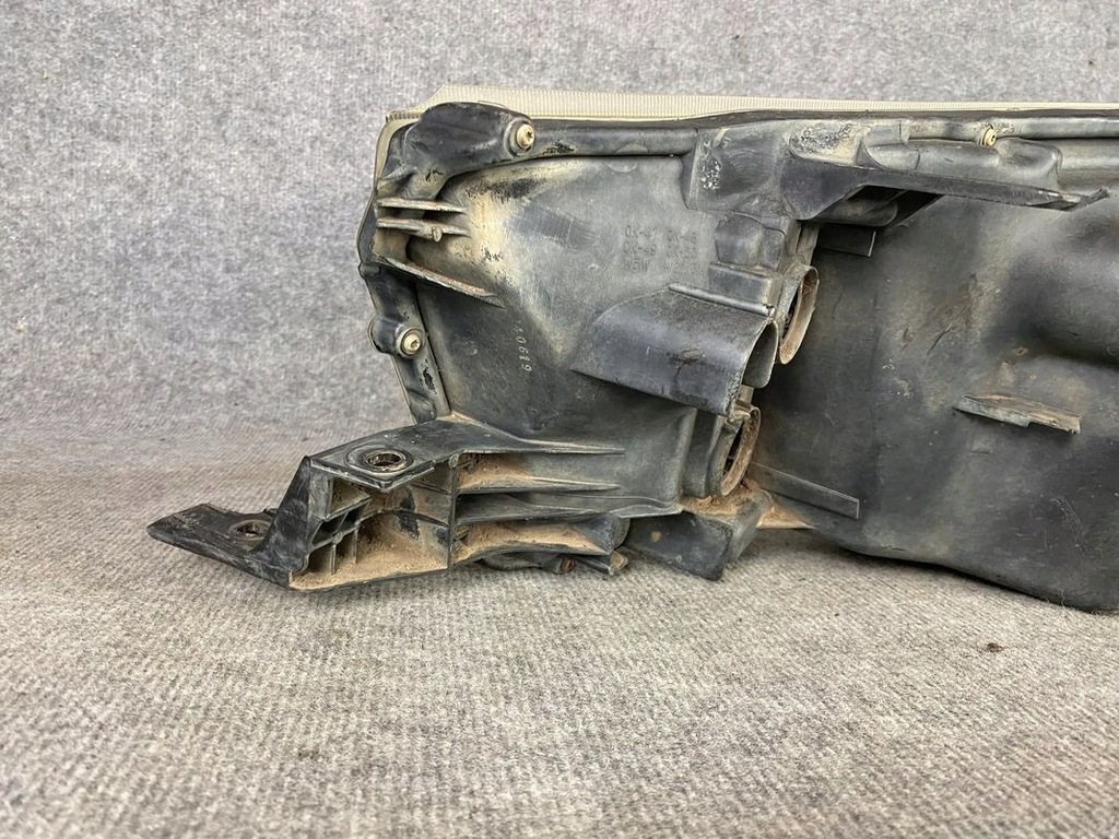 фото №9, Фара лампа передняя правая - toyota hilux viii обычная 15-