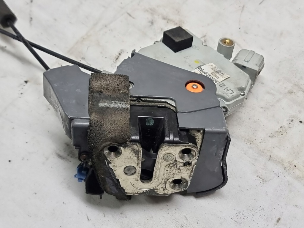 фото №3, Nissan gtr gt-r замок дверь левый