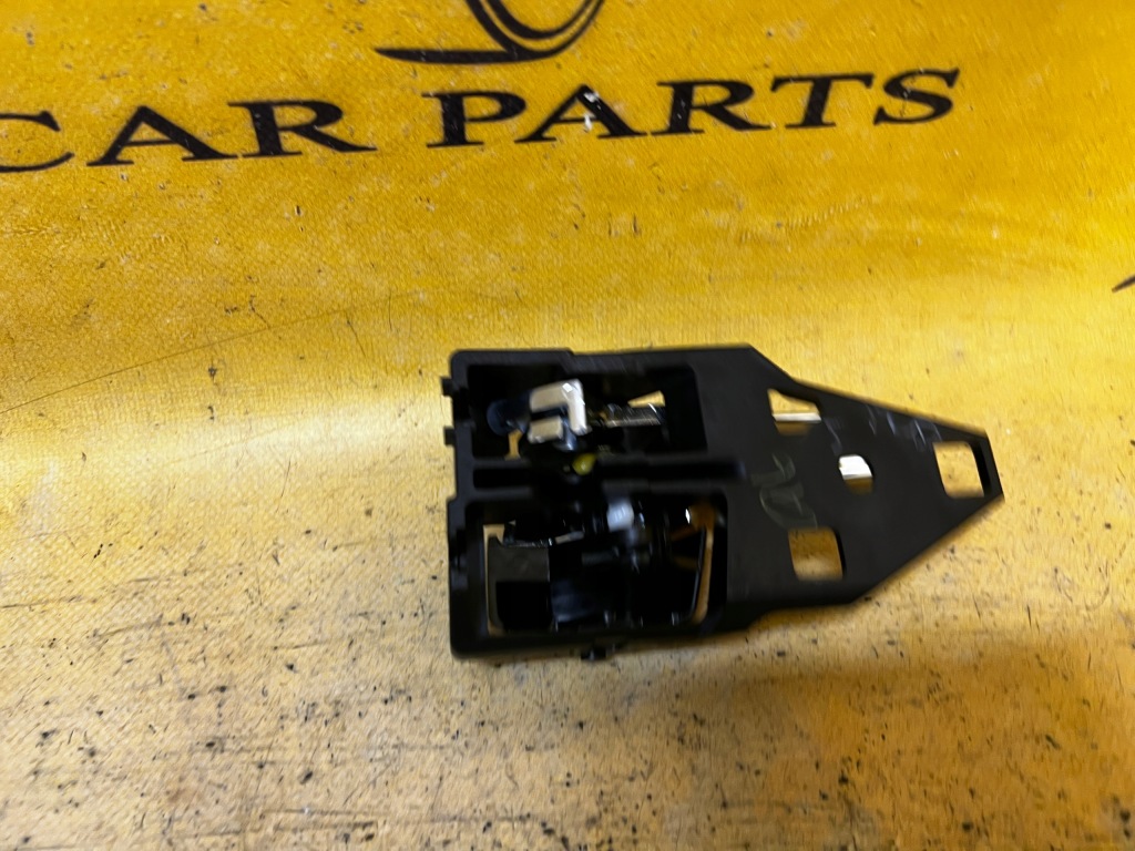 фото №4, Ручка внутренняя левая задняя задняя toyota hilux viii 8