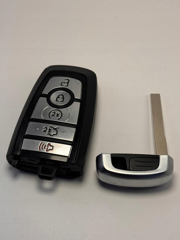 фото №13, Ключ автомобильный smart key usa оригинальный номер ford mustang