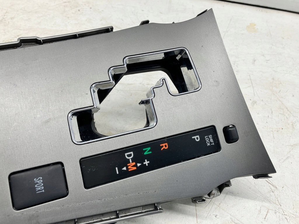 фото №5, Avensis t27 автоматична коробка передач захист тунель домкрата золотий prążki