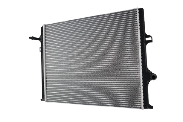 Радіатор рідини води bmw 3 f30 f20 f32 f33 f36 рестайлінг  2.0 3.0 бензин 8625430 Зі Шроту