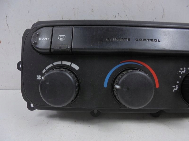 фото №9, Voyager 4 iv 00-04 панель обдув 05134768aa