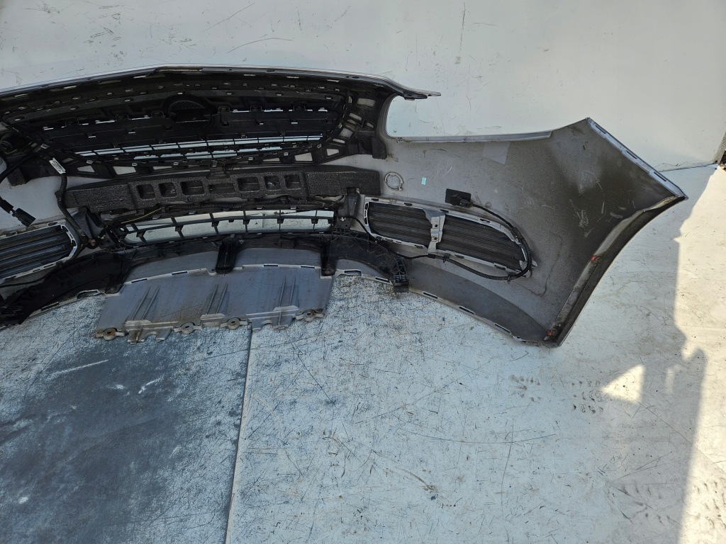 Opel insignia a 1 08-13 бампер передний перед pdc Киев