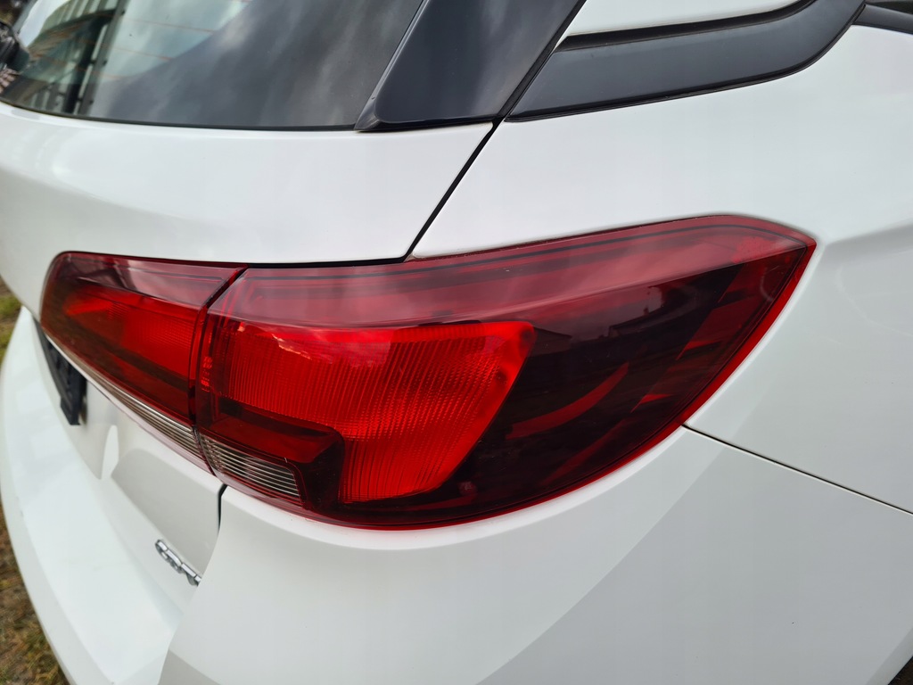 фото №1, Лампа правая задняя opel astra k kombi europa