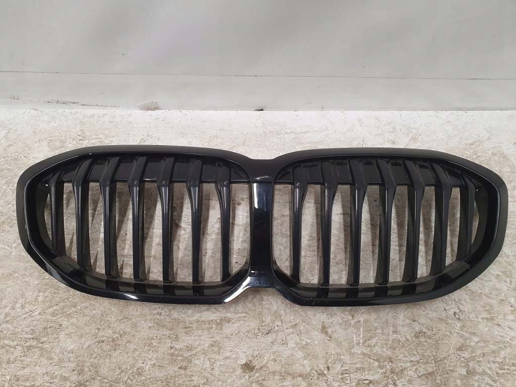 фото №1, Bmw 1 f40 решётка радиатора решётка радиатора бампера решётки радиатора 7450957