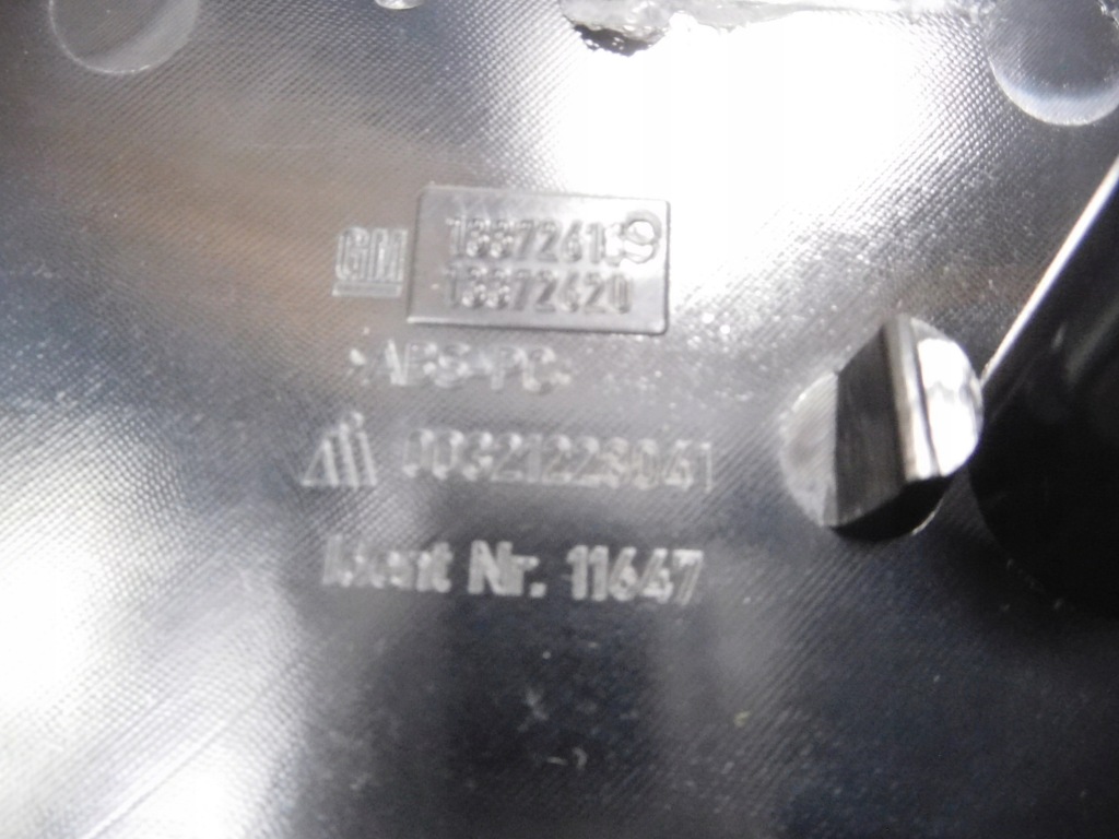 Ручка крышки багажника opel astra j оригинальный номер 13380567 Недорого