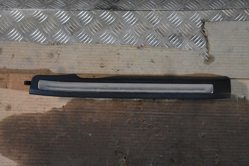 фото №1, Молдинг накладка поріг задня права mercedes w223 1